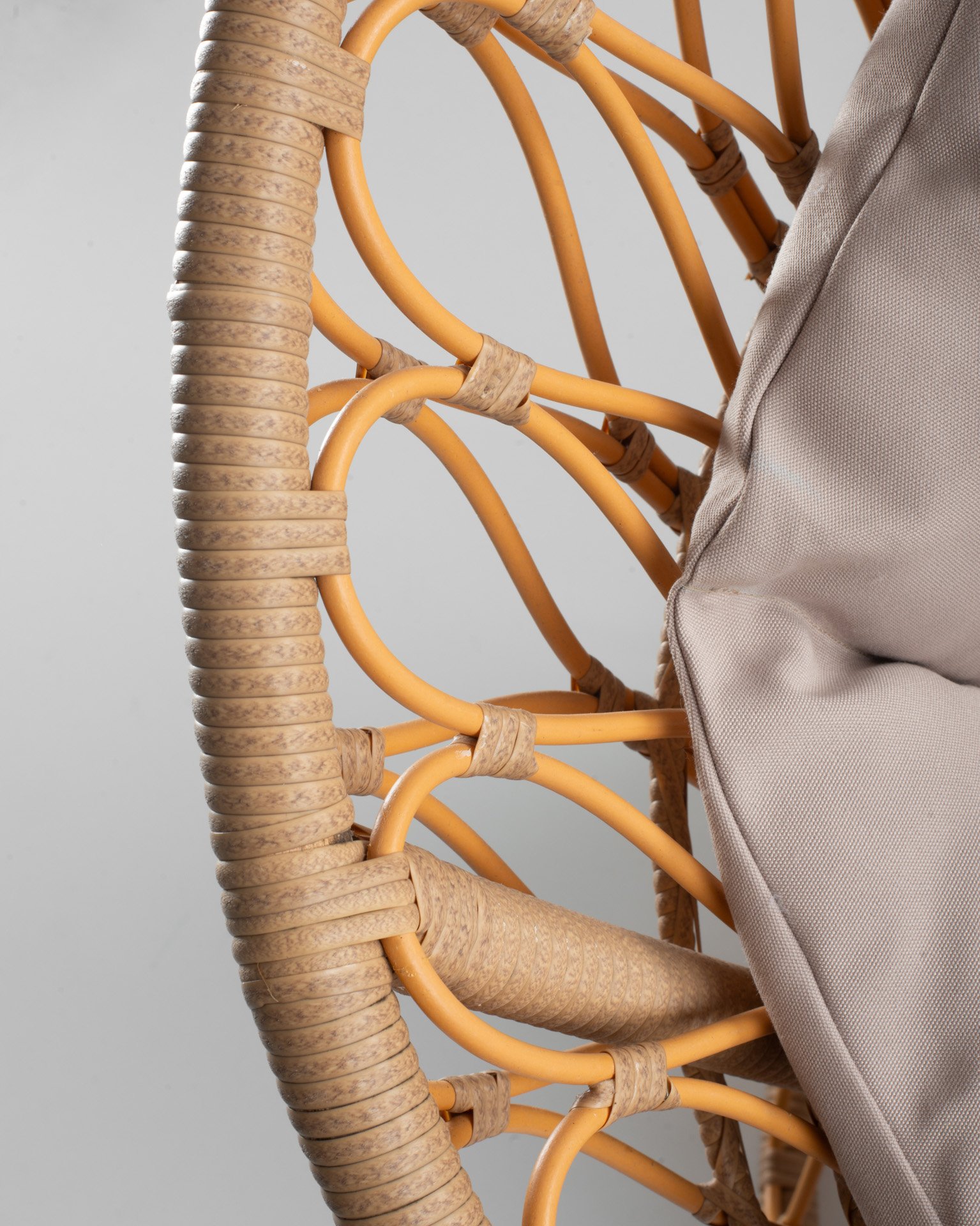 CAPRI SWIVEL CHAIR Thumbnail